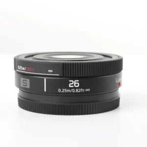 LUMIX 26mm  f/8 pancake