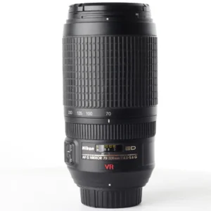 NIKON AFS 70-300mm F/4.5-5.6  VR